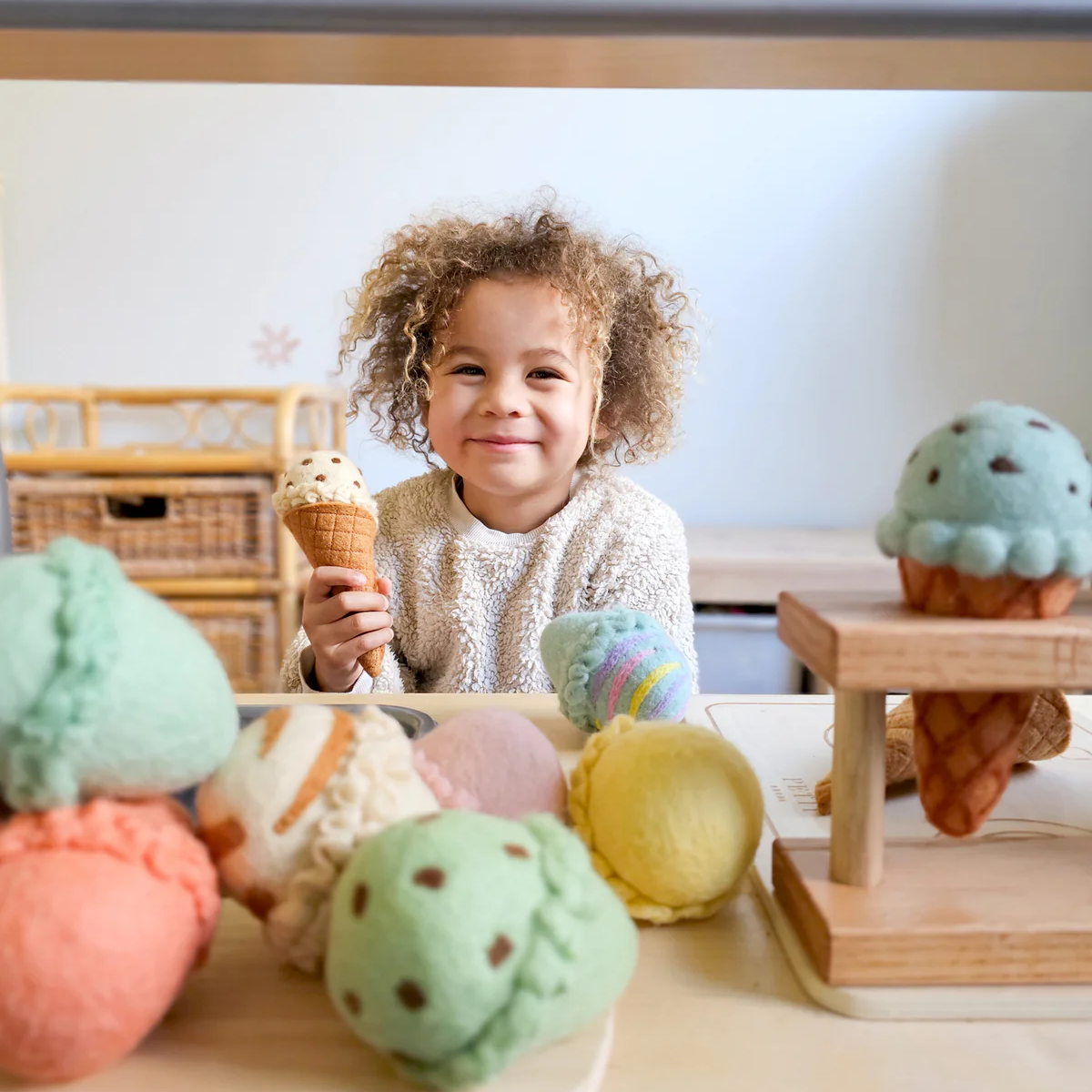 Tara Treasures | Felt Wafer Cones and 9 Ice Cream Scoops Set