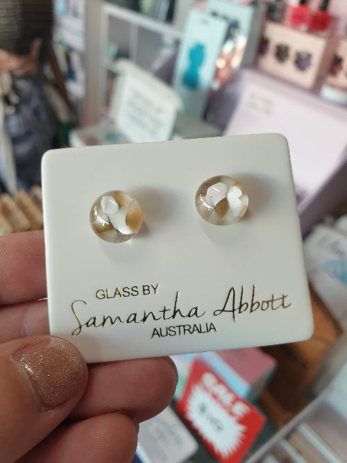 Samantha Abbott Glass Earrings Tan and White studs held in store