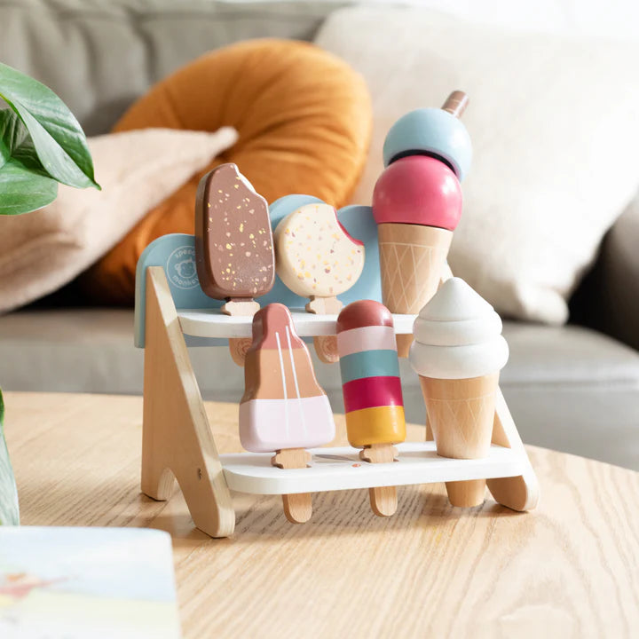 Wooden Ice Cream Shop by Speedy Monkey
