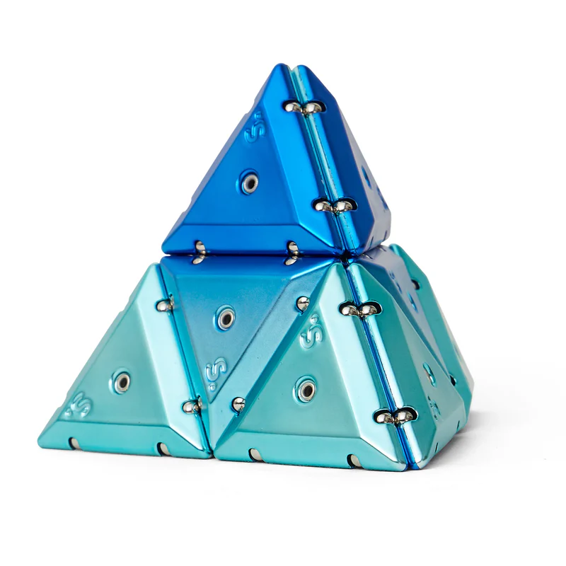 SPEKS | Geode Pyramid Chrome