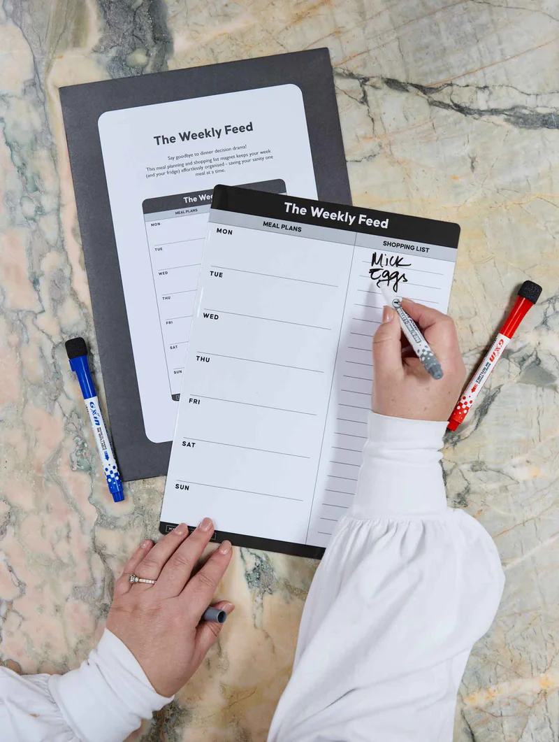 Write to me the weekly feed magnetic planner