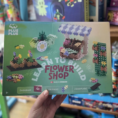 plus plus flower shop set with sun damaged packaging