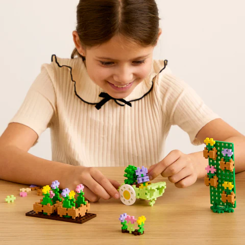 Plus-Plus 600 pcs Learn To Build Flower Shop