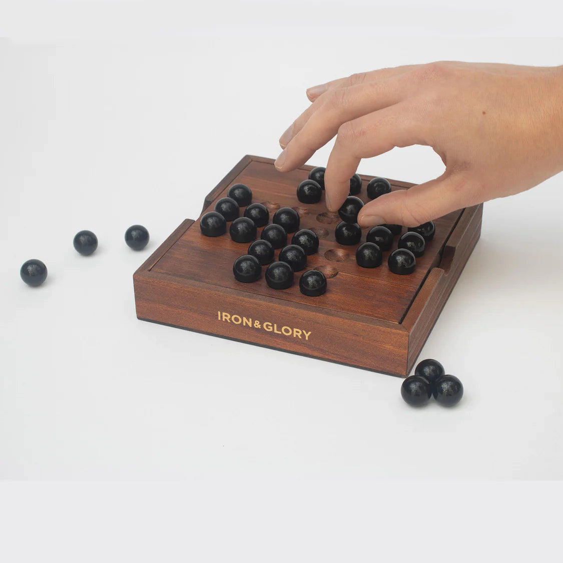 Iron & Glory | Solitaire