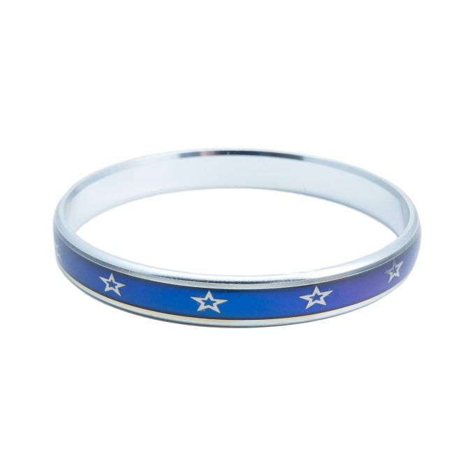 Silver mood bangle with colour-changing band and white star motifs — Adventure Awaits