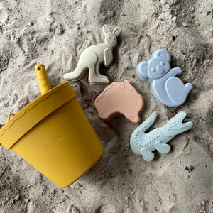 Silicone Beach Bucket Set with Australian Animal Moulds